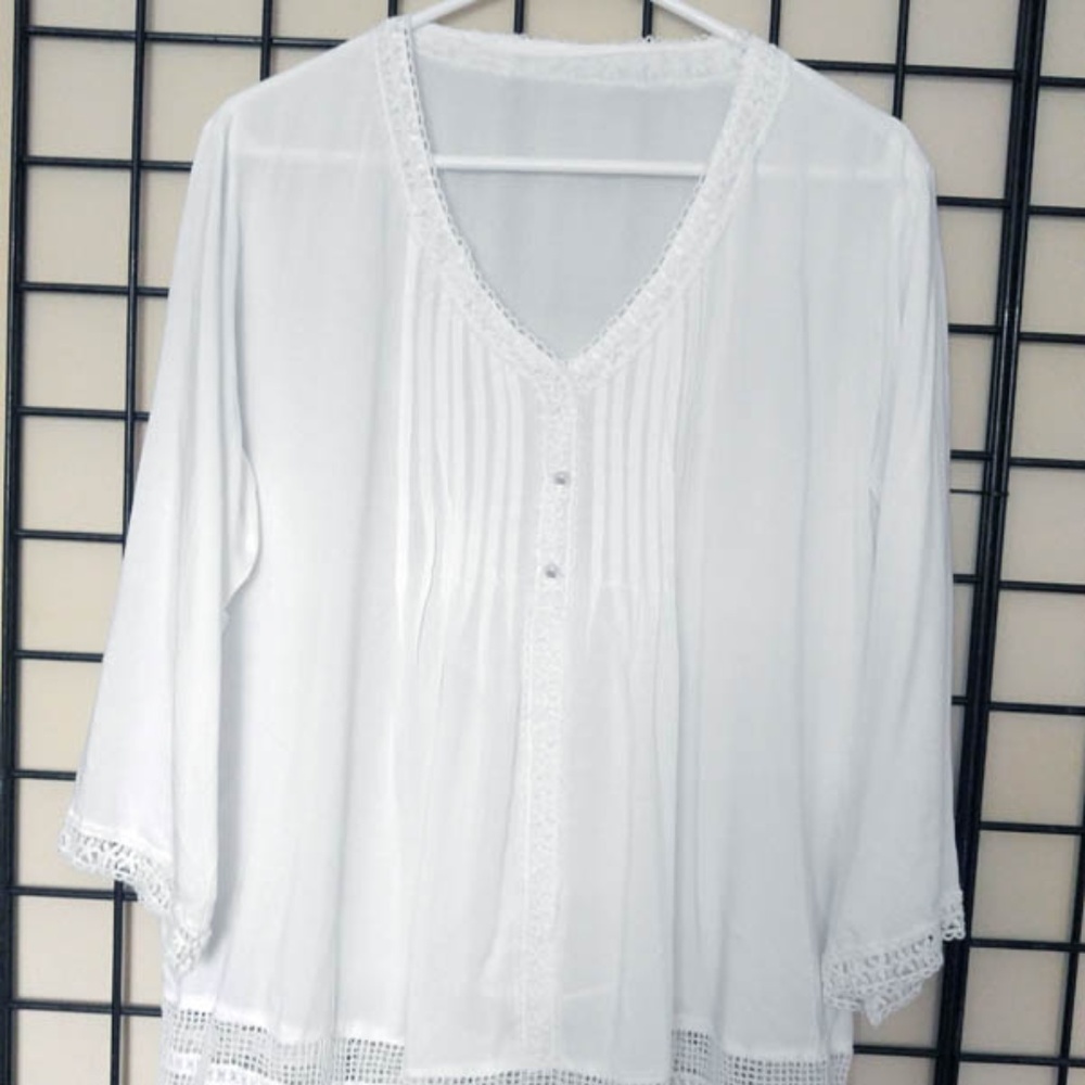 White Pintuck Pleat Top Lace Details